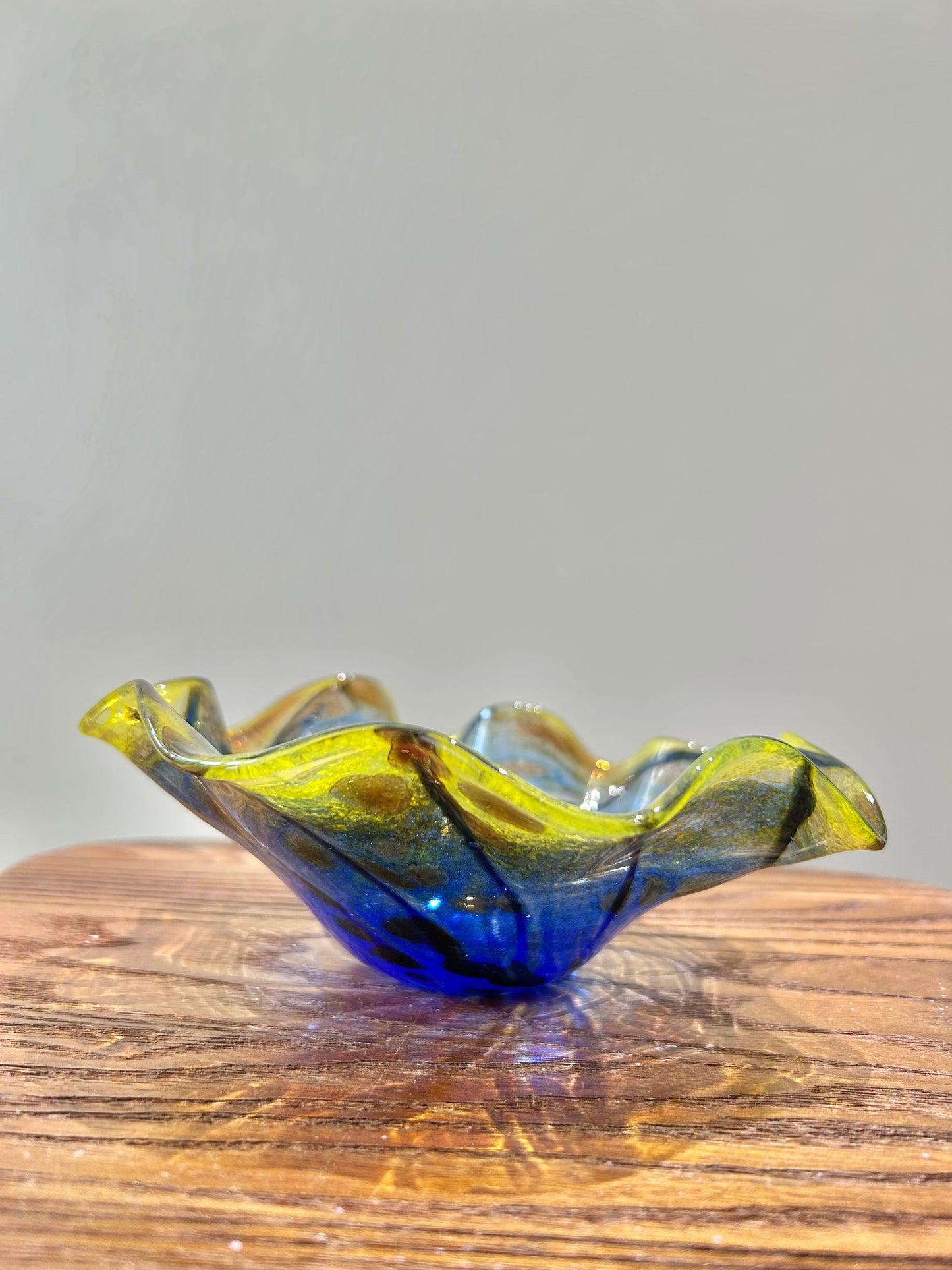 Italy Murano Art Glass Fruit Bowl – Blue to Amber Gradient, Wave-Edged