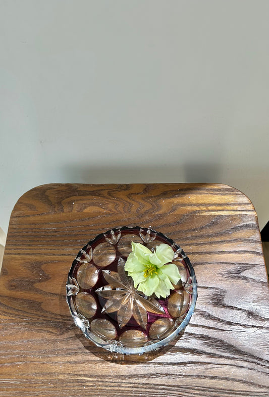 Nachtmann Purple Cut Crystal Plate– Elegant Simplicity with Lasting Weight