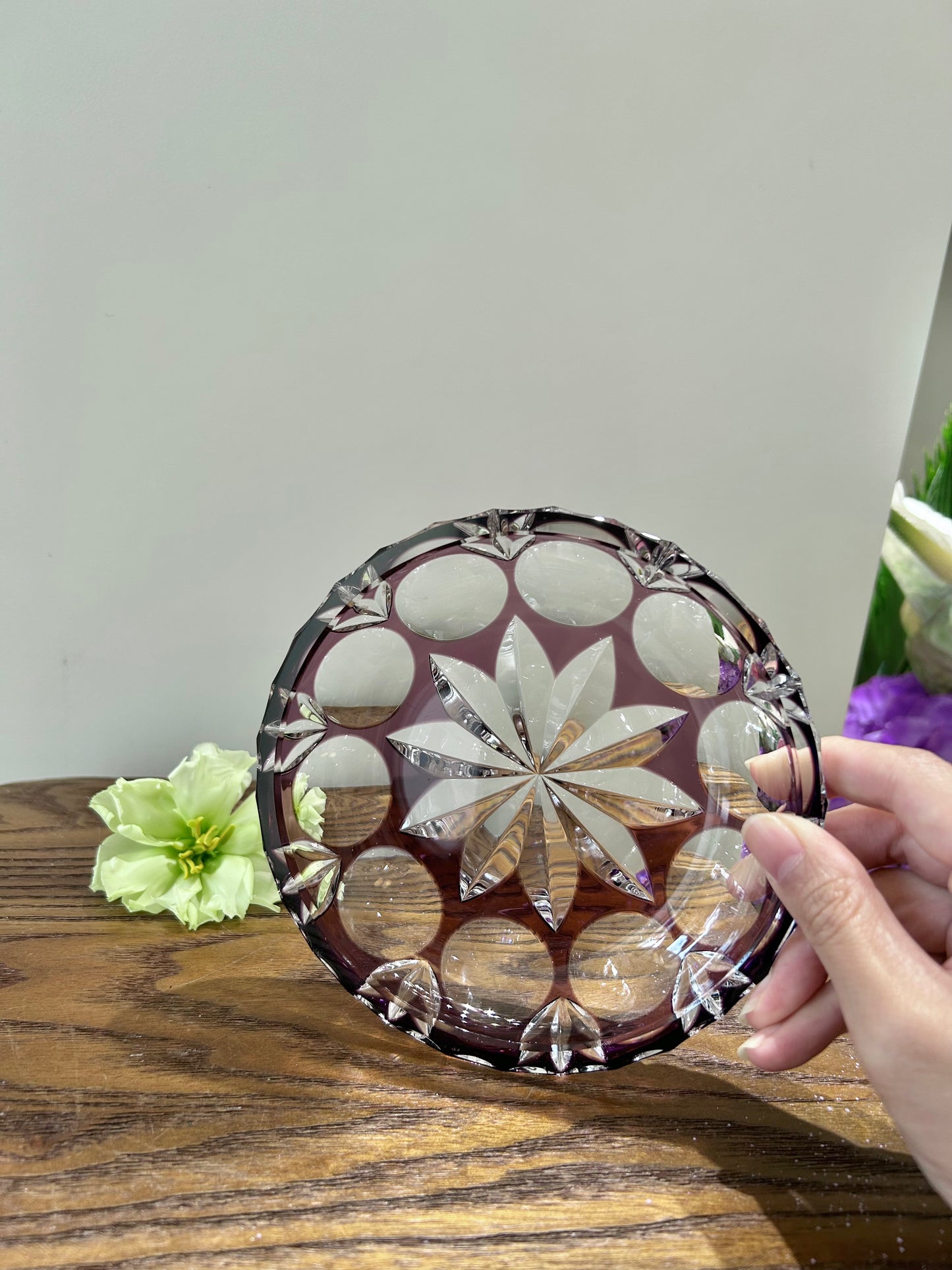 Nachtmann Purple Cut Crystal Plate– Elegant Simplicity with Lasting Weight