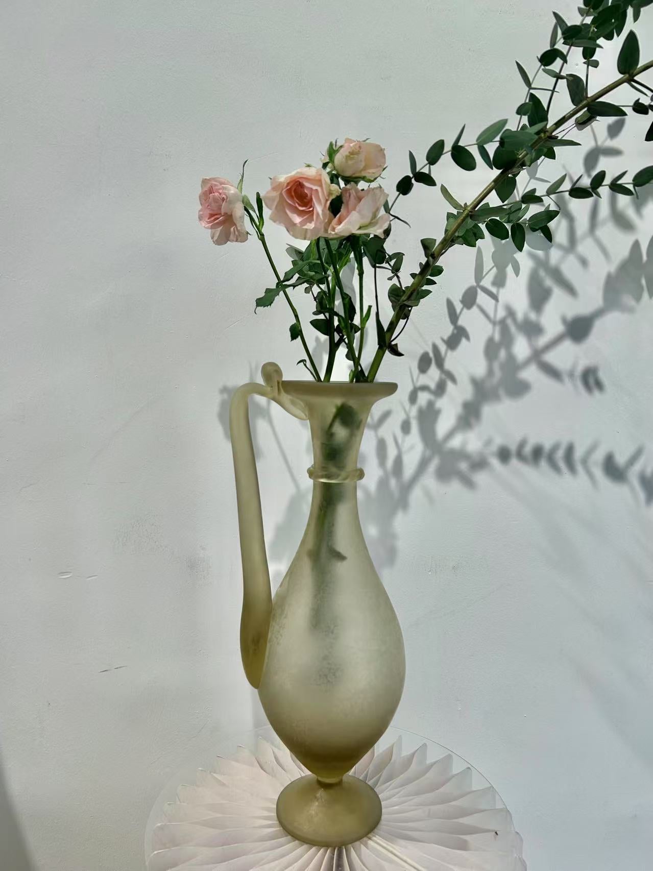 Scavo-Style Frosted Glass Vase – Subtle Elegance with an Ancient Soul