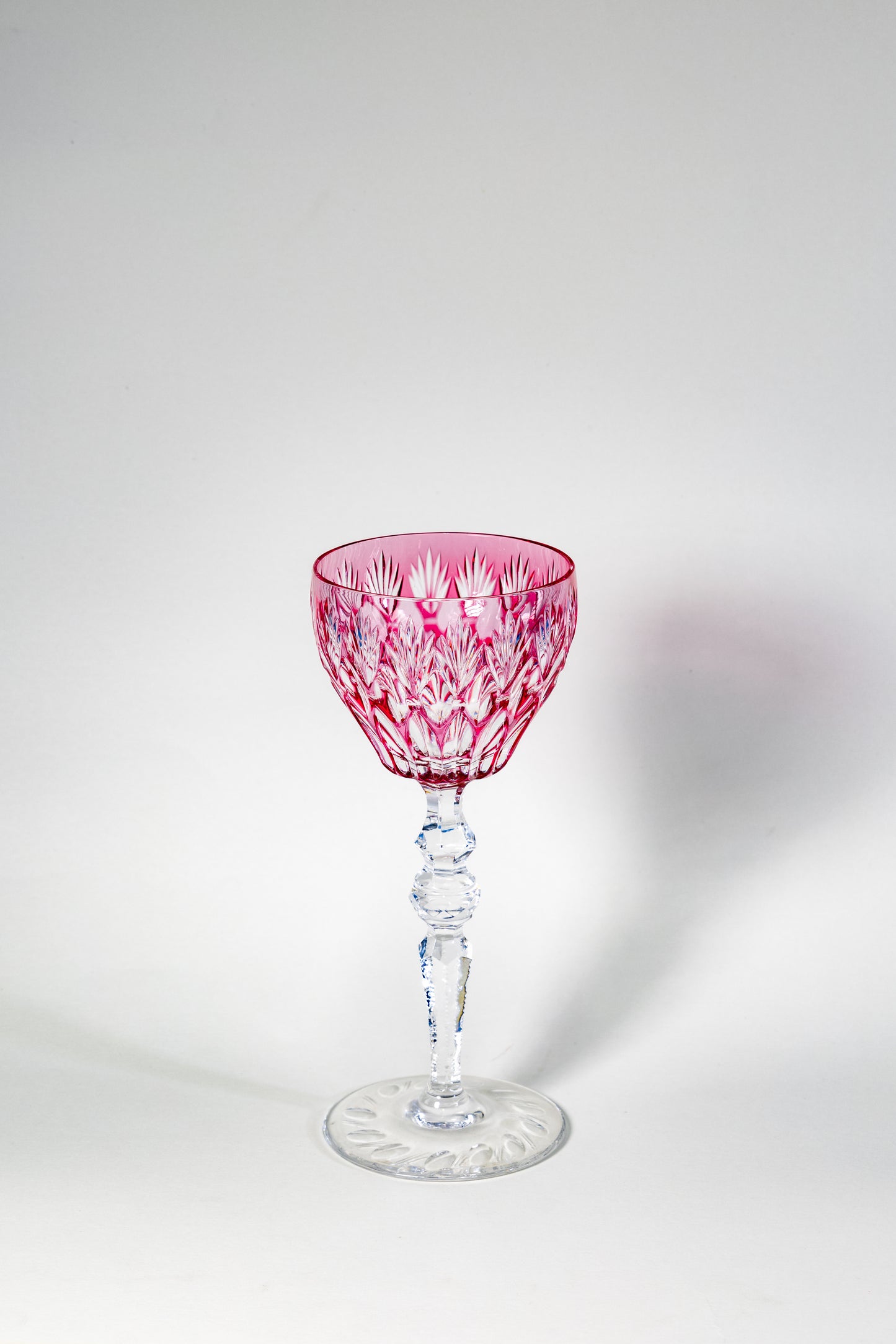Peil & Putzler Colored Cut Crystal Wine Glass – Full-Cut Brilliance with Timeless Weight