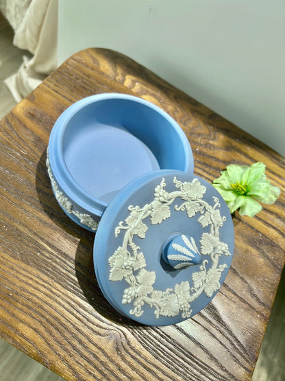 Wedgwood Blue Jasperware Lidded Storage Jar – Classical Relief Motif  · Neoclassical Elegance