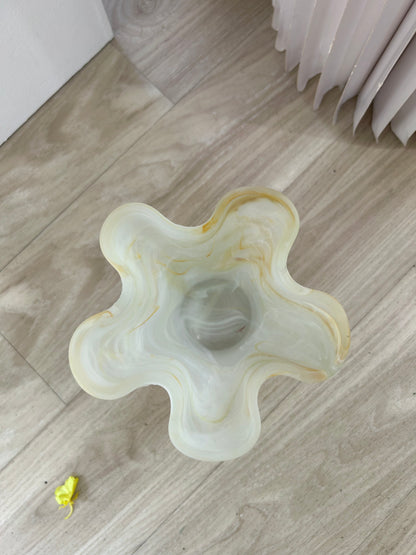 Opalescent Marble-Textured Petal Vase – Sculptural Elegance in Glass