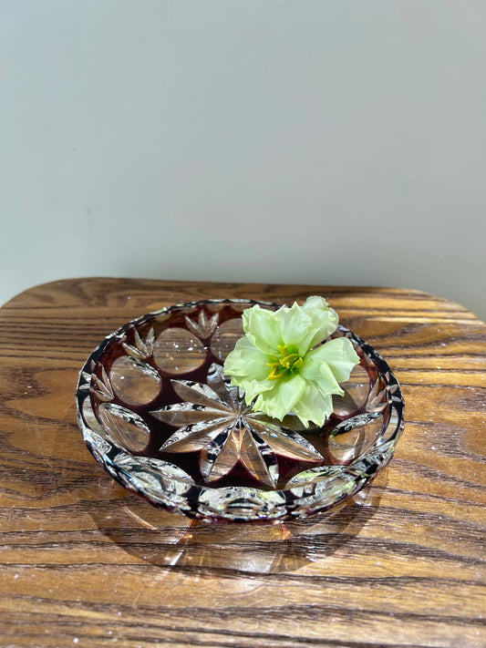 Nachtmann Purple Cut Crystal Plate– Elegant Simplicity with Lasting Weight