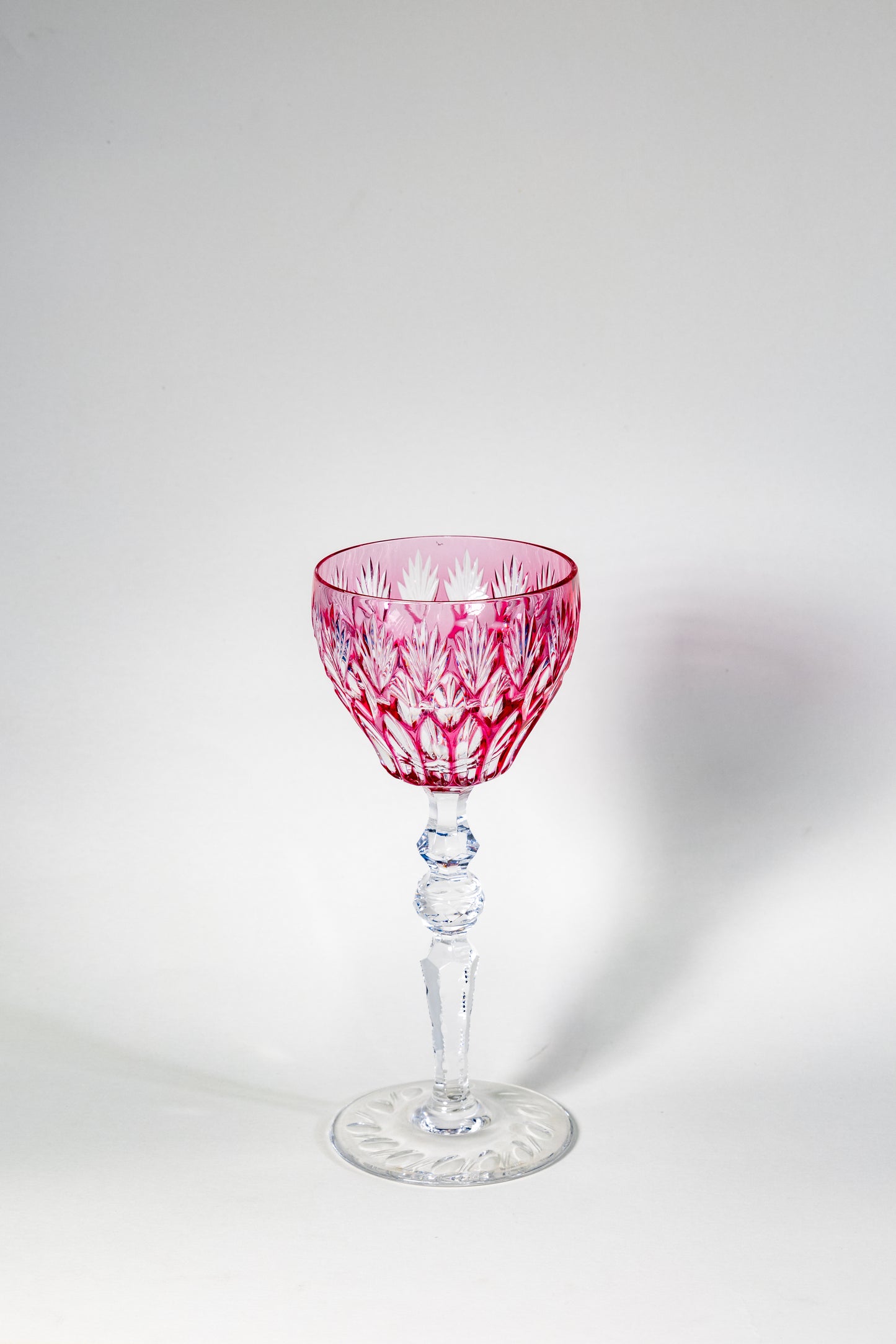 Peil & Putzler Colored Cut Crystal Wine Glass – Full-Cut Brilliance with Timeless Weight