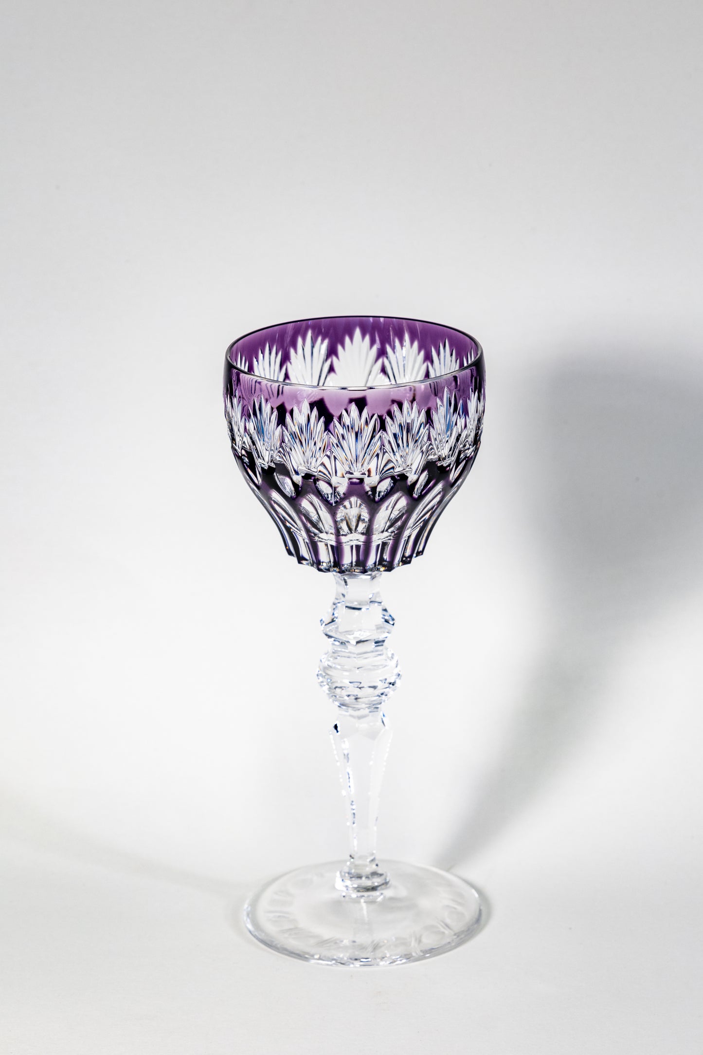Peil & Putzler Colored Cut Crystal Wine Glass – Full-Cut Brilliance with Timeless Weight
