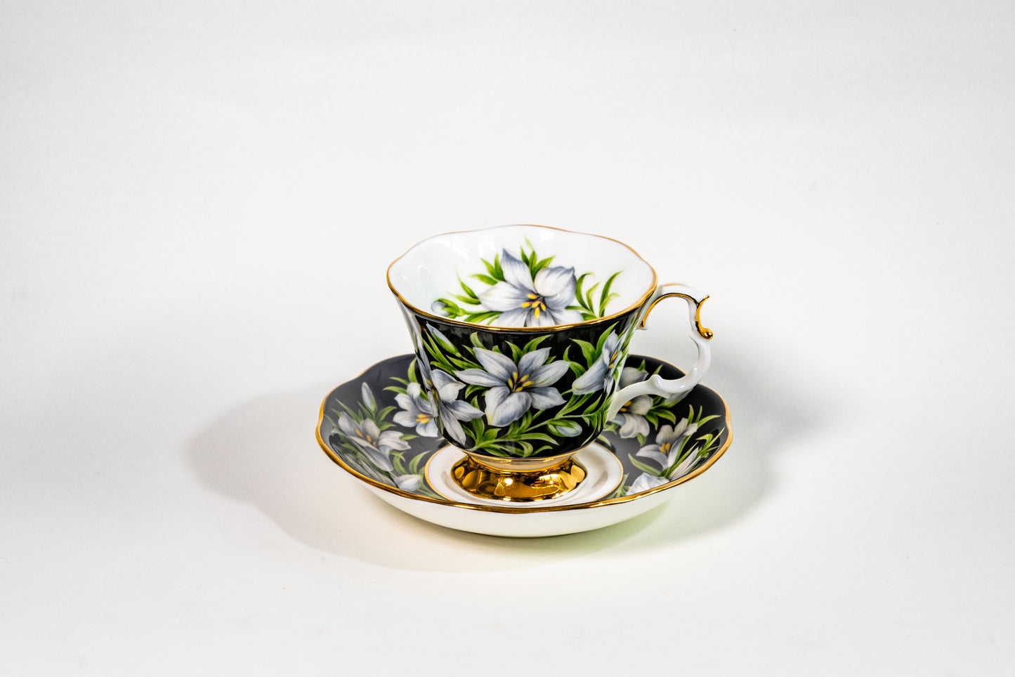 Royal Albert Provincial Flowers Teacup & Saucer Set — English Garden Elegance