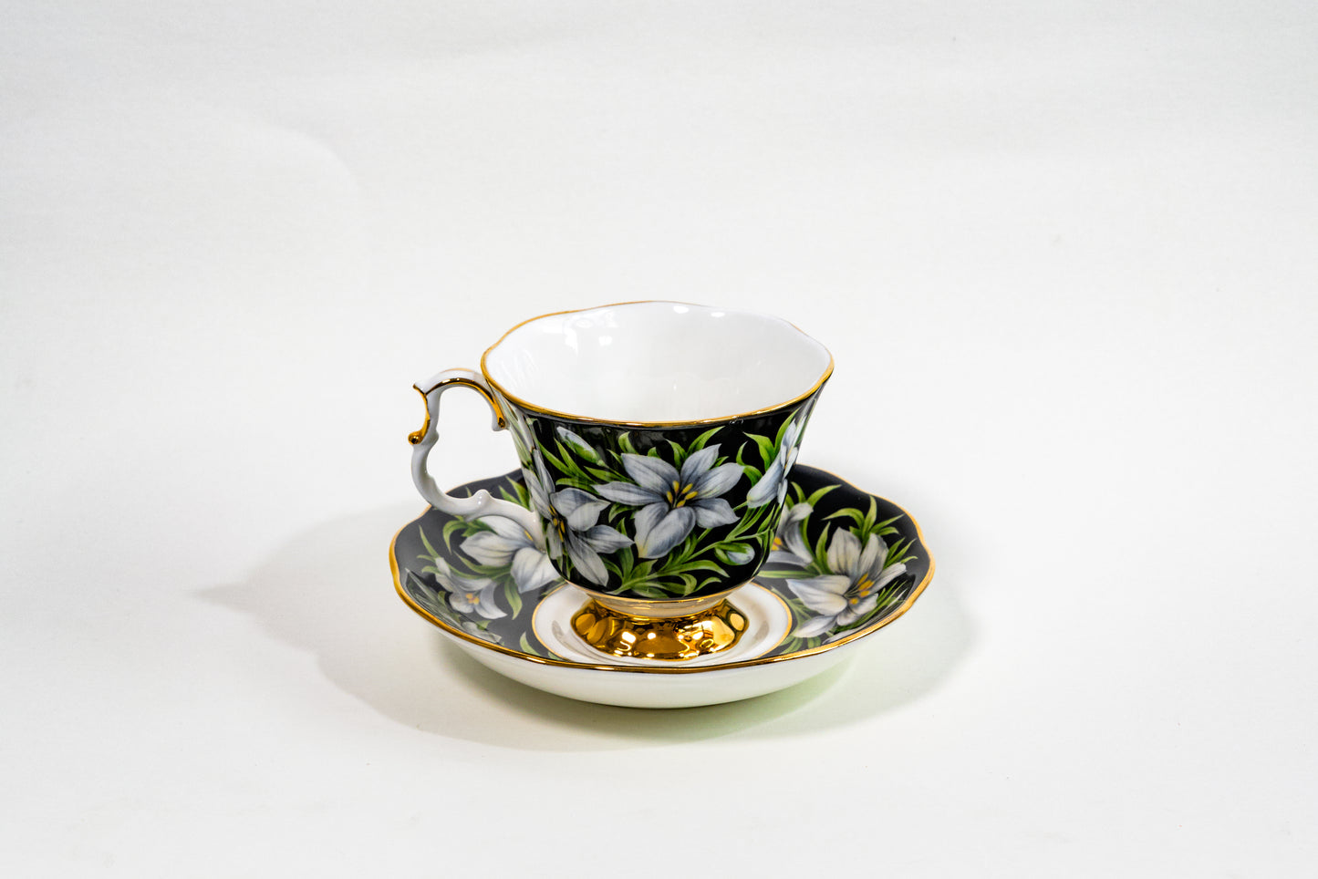 Royal Albert Provincial Flowers Teacup & Saucer Set — English Garden Elegance