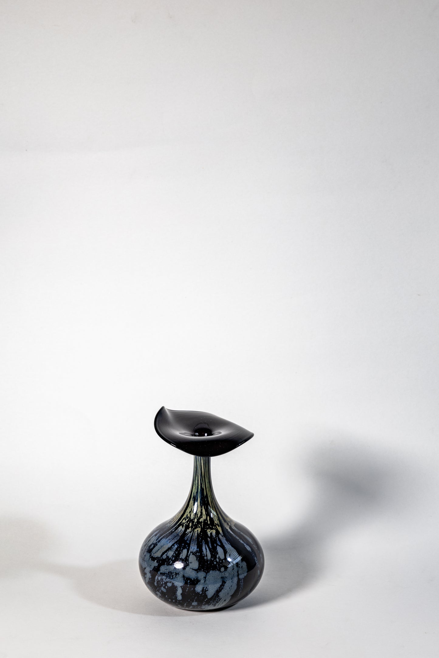 Nocturne Vase – Handblown Studio Art Glass, Germany