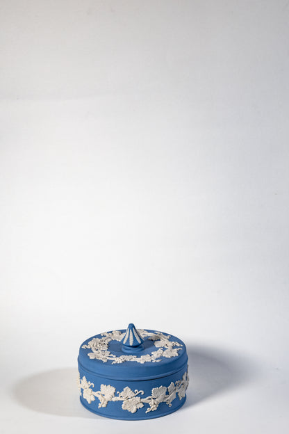 Wedgwood Blue Jasperware Lidded Storage Jar – Classical Relief Motif  · Neoclassical Elegance