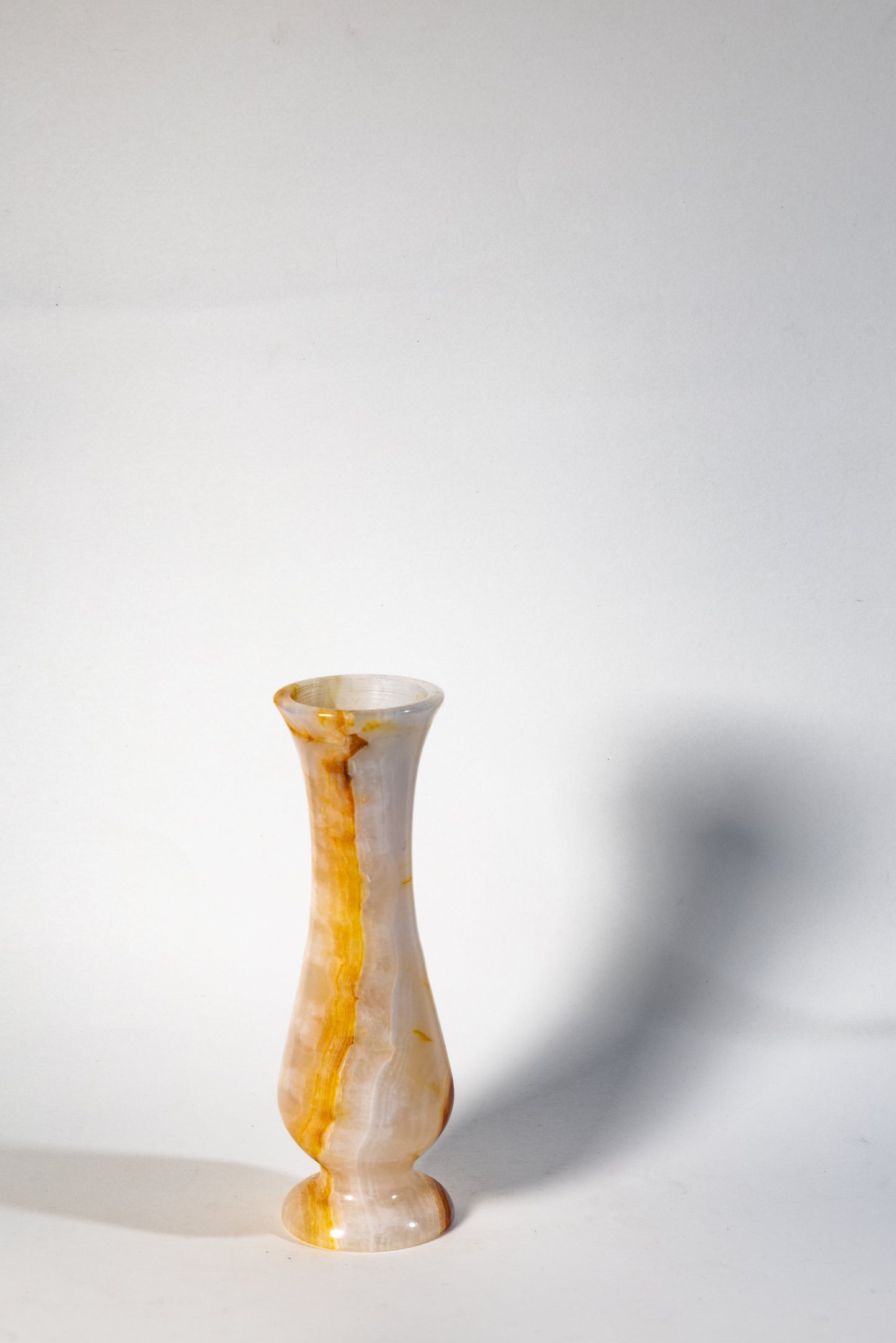 Alabastro – Honey Onyx Fluted Vase