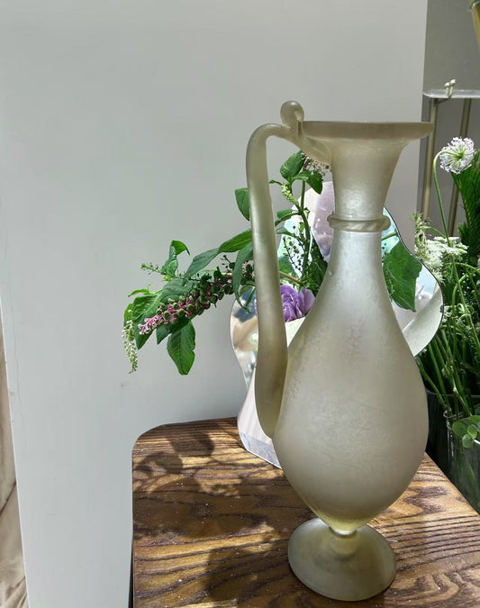 Scavo-Style Frosted Glass Vase – Subtle Elegance with an Ancient Soul
